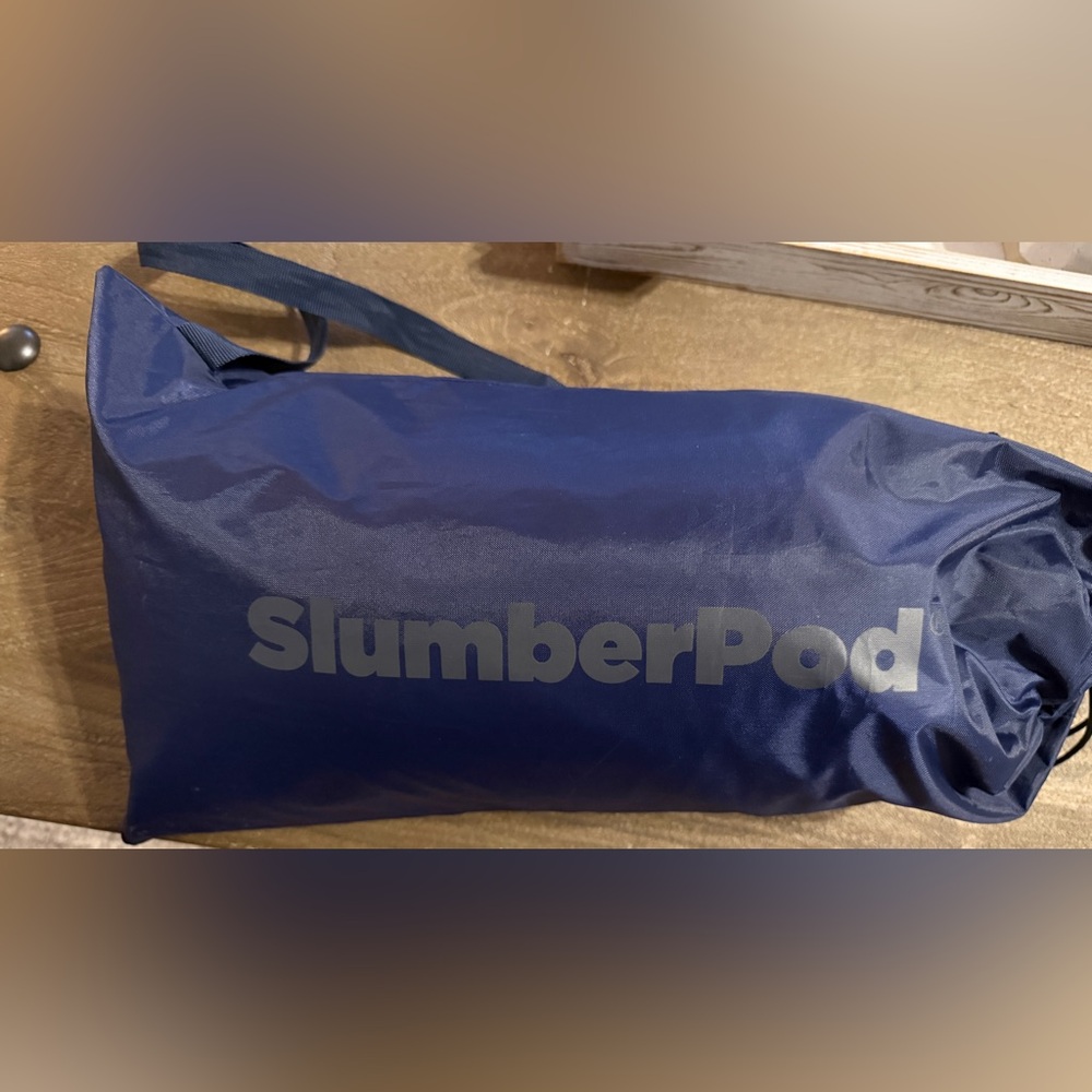 SlumberPod Blackout Portable Privacy Pod - Picture 3 of 5
